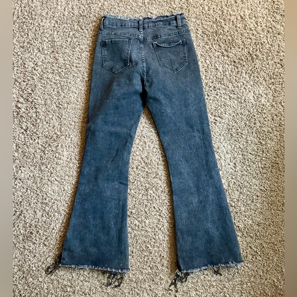 Buckle Blue B Collection Rhinestone Fringe Cropped Flare Jeans – Size Small - Picture 15 of 15